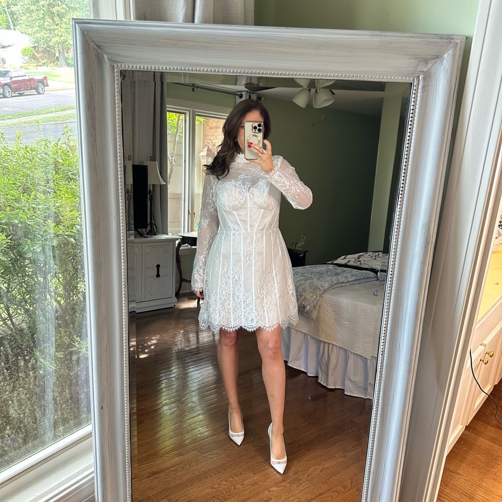 Elegant White Lace Long Sleeve Dress